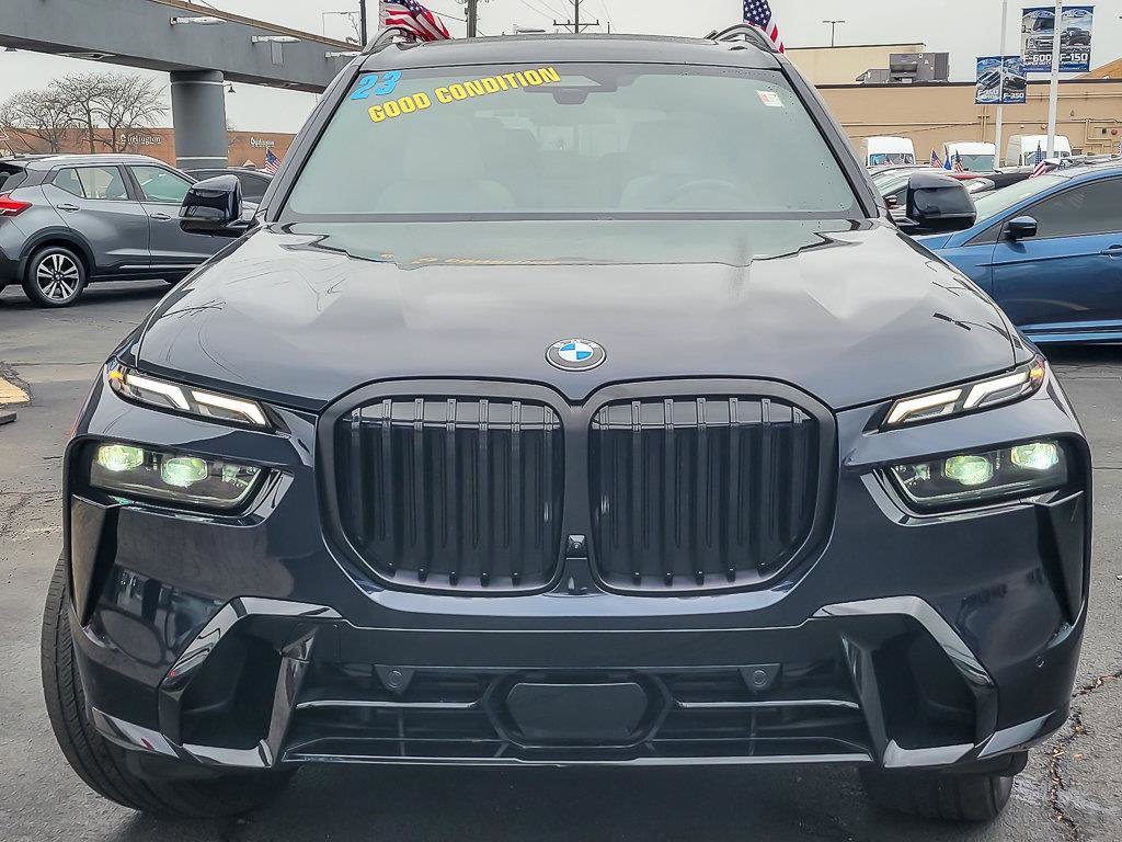2023 BMW X7 - Image 4