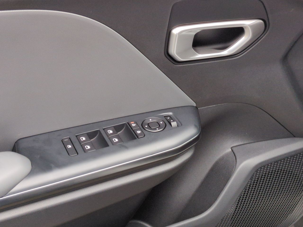 2025 Kia K4 LX photo 20