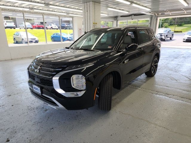 2023 Mitsubishi Outlander PHEV SEL photo 3