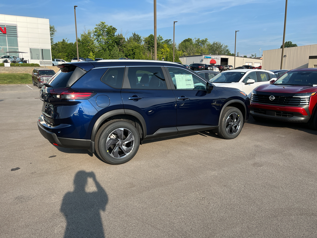 2026 Nissan Rogue SV photo 2