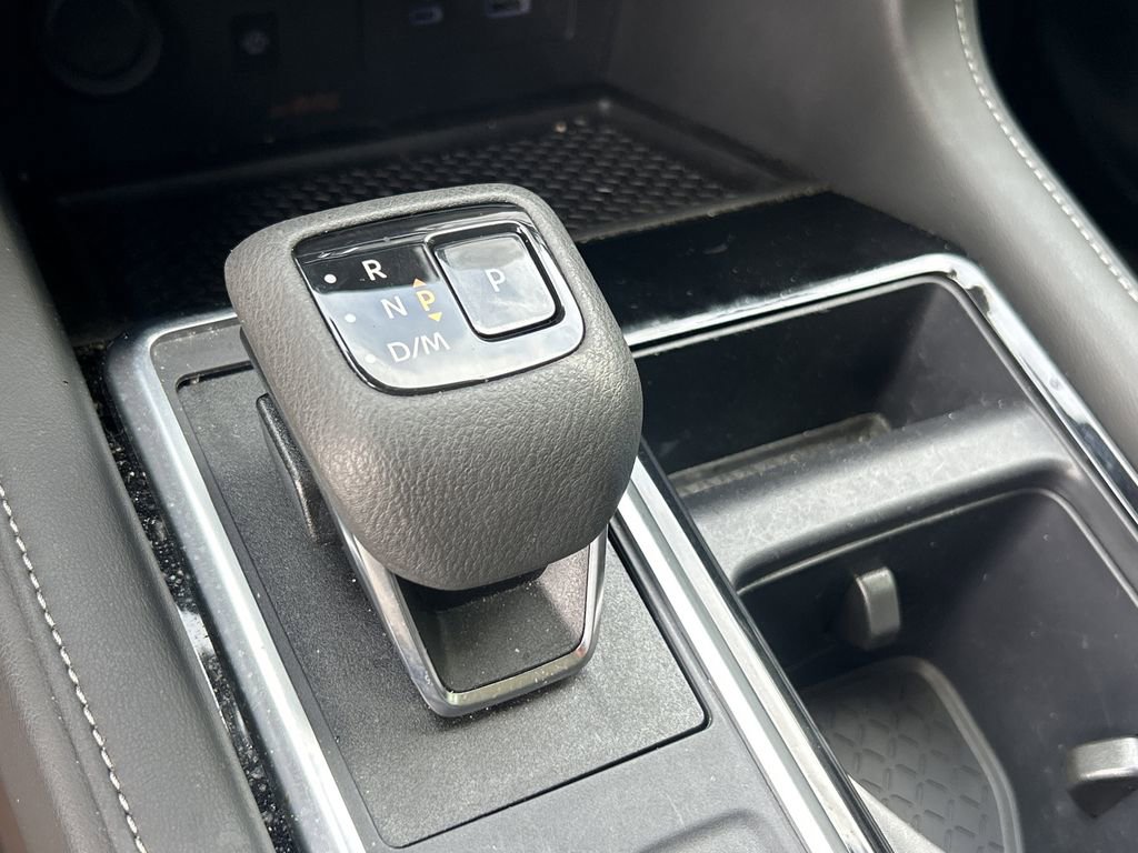 2024 Nissan Pathfinder SL photo 24