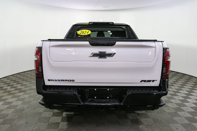 2024 Chevrolet Silverado EV RST photo 4