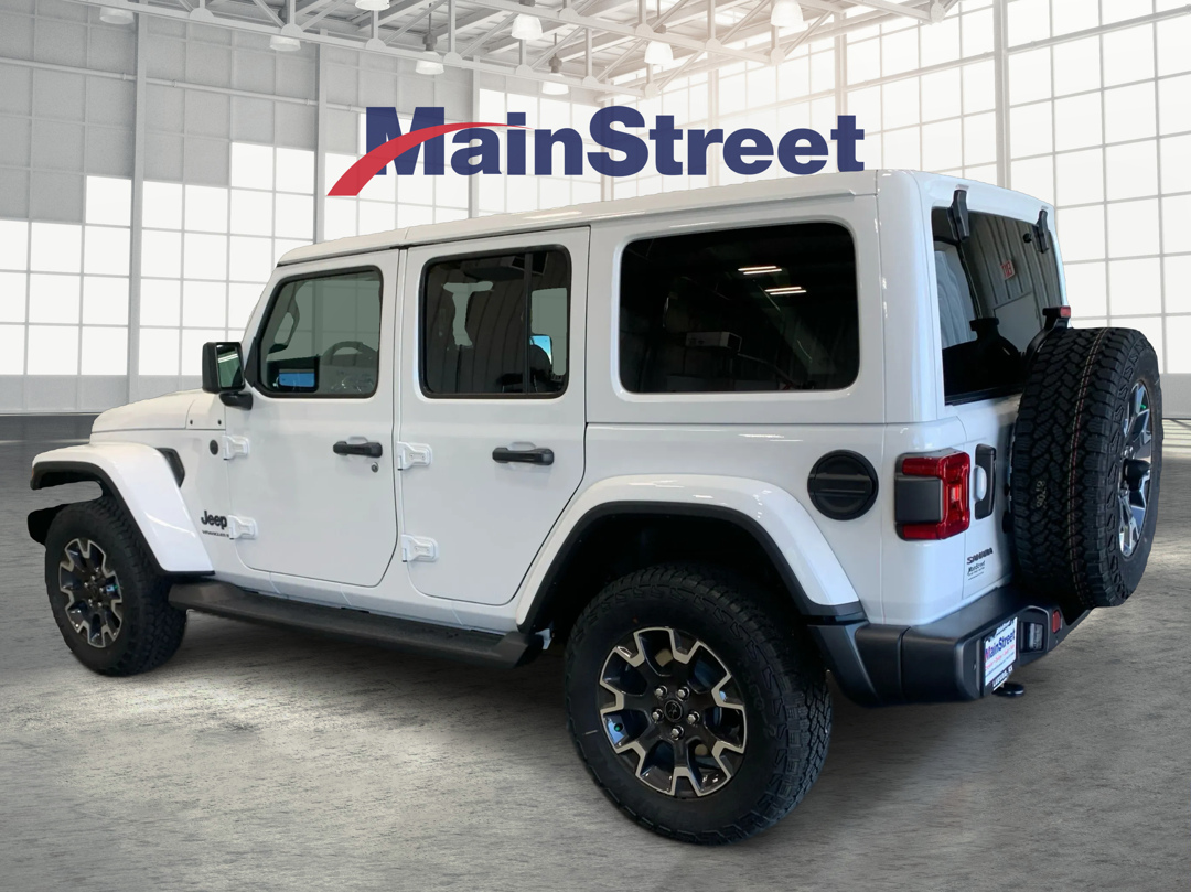 2025 Jeep Wrangler Sahara photo 3