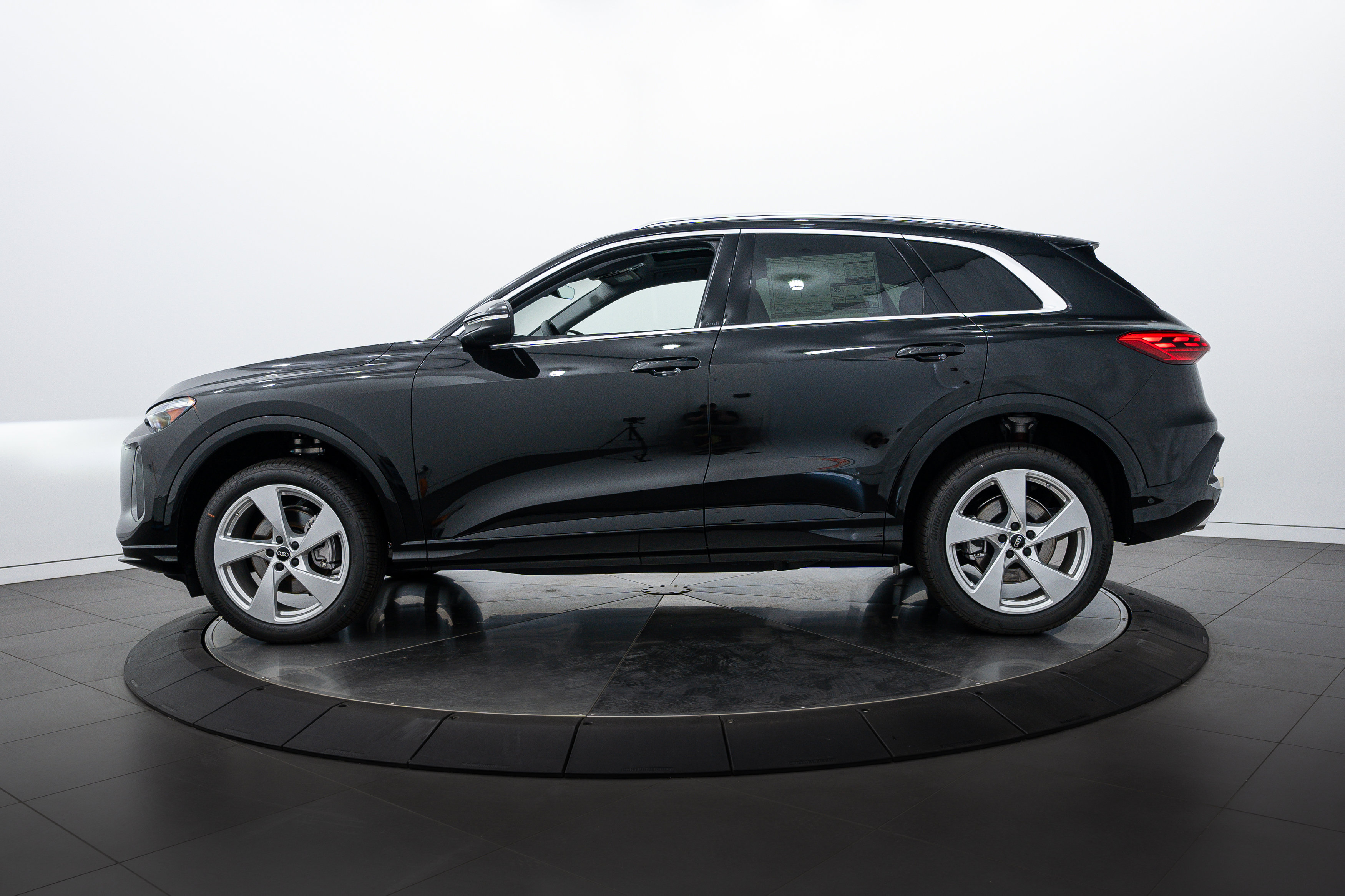 2025 Audi Q5 Premium Plus photo 7