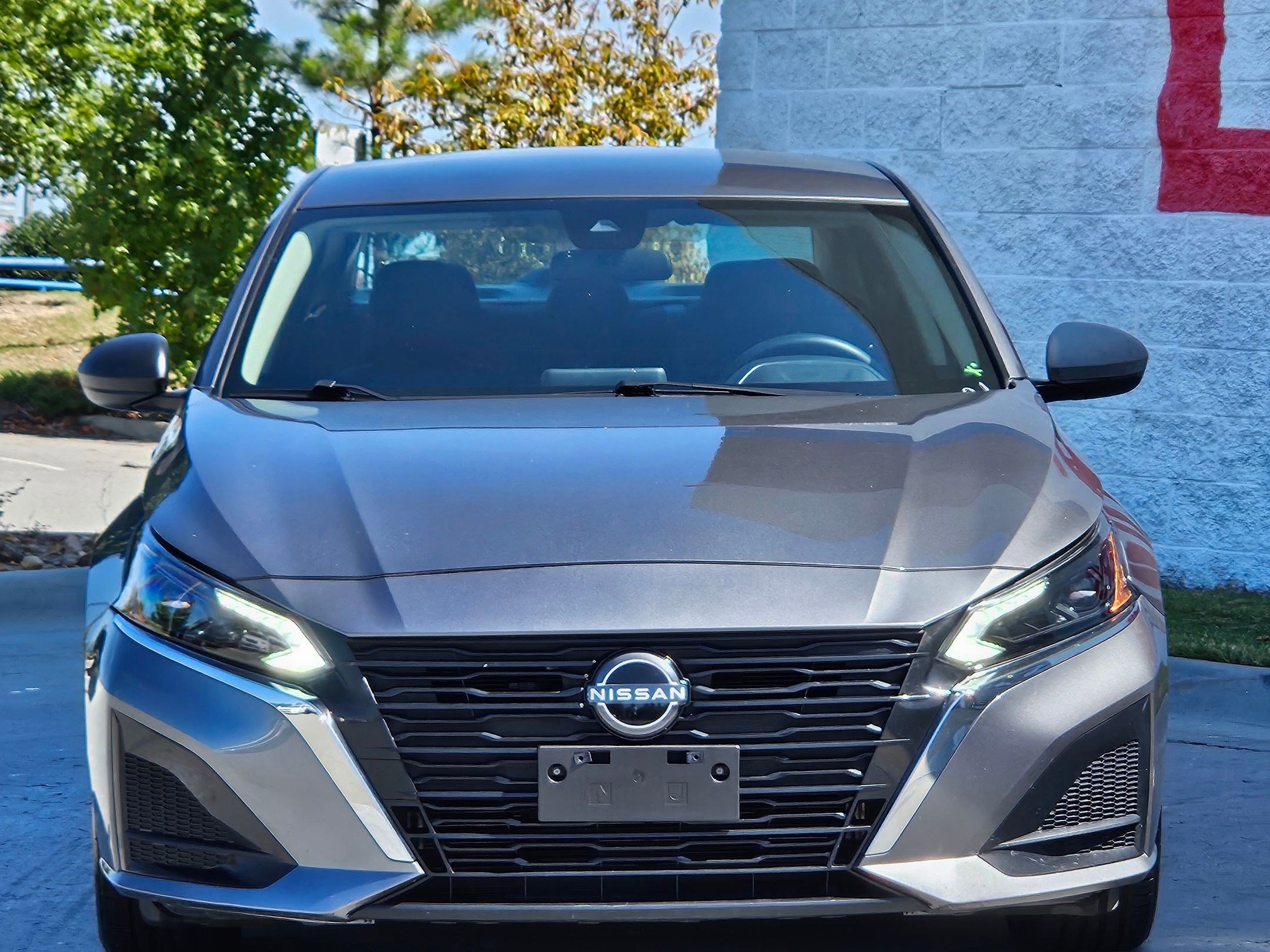 2024 Nissan Altima 2.5 SV photo 2