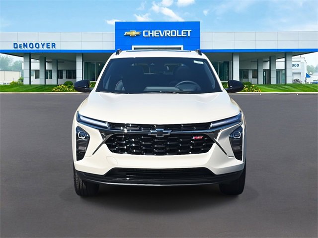 2026 Chevrolet Trax photo 2