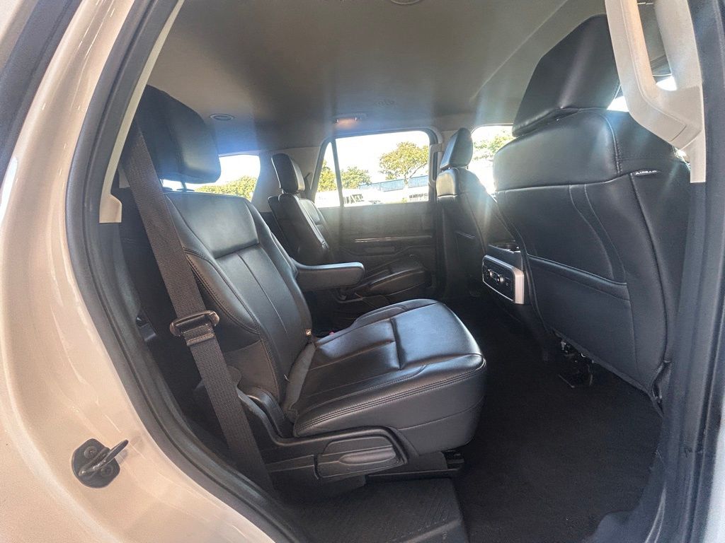 2022 Ford Expedition XLT photo 24