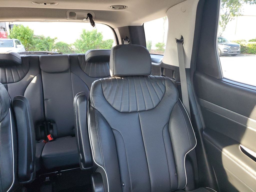 2024 Hyundai Palisade Limited photo 6
