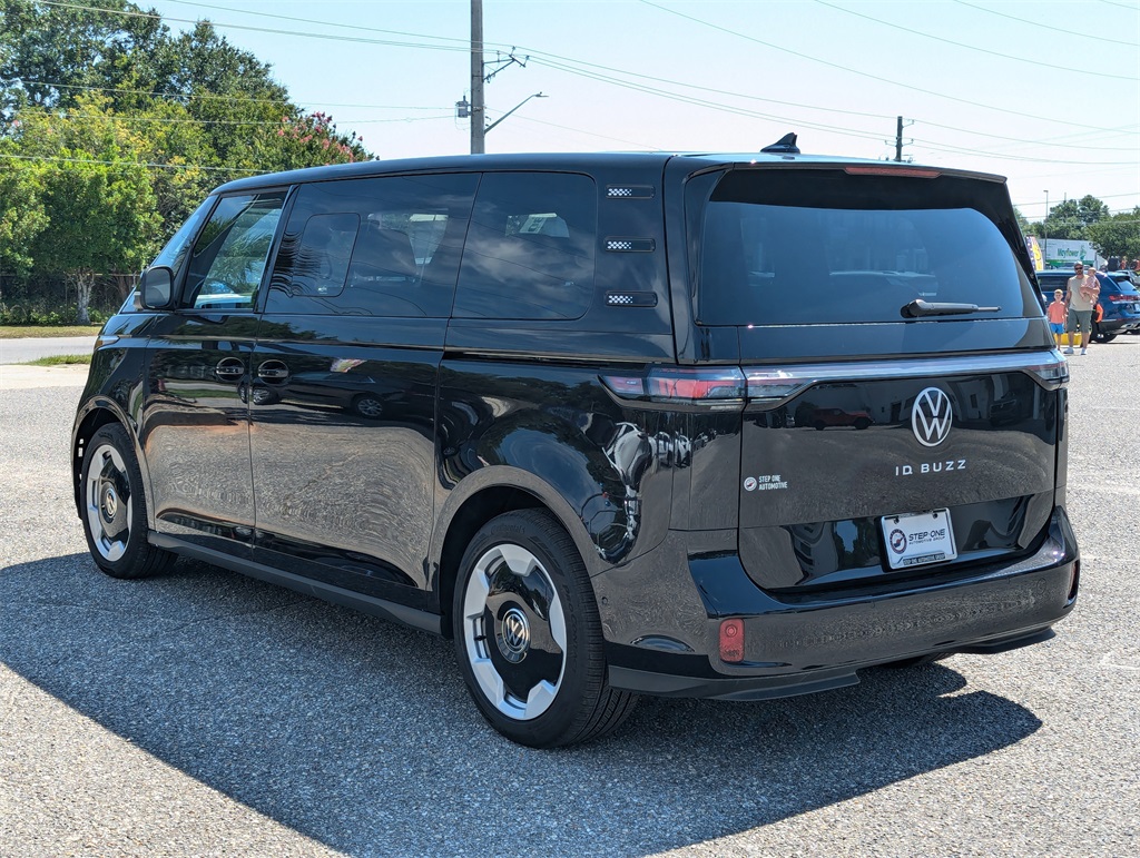 2025 Volkswagen ID. Buzz Pro S photo 3