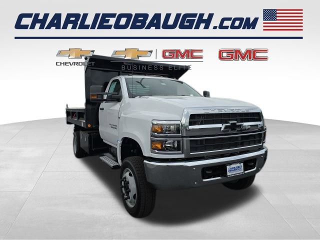 2024 Chevrolet Silverado 4500 Medium Duty Chassis Cab Work Truck's photo