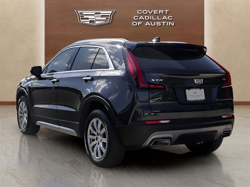 2023 Cadillac XT4 Premium Luxury photo 3
