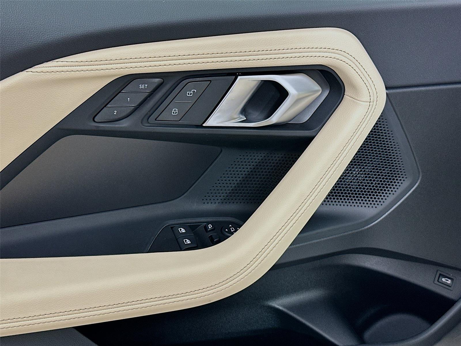 2025 Bmw 230i xDrive photo 18