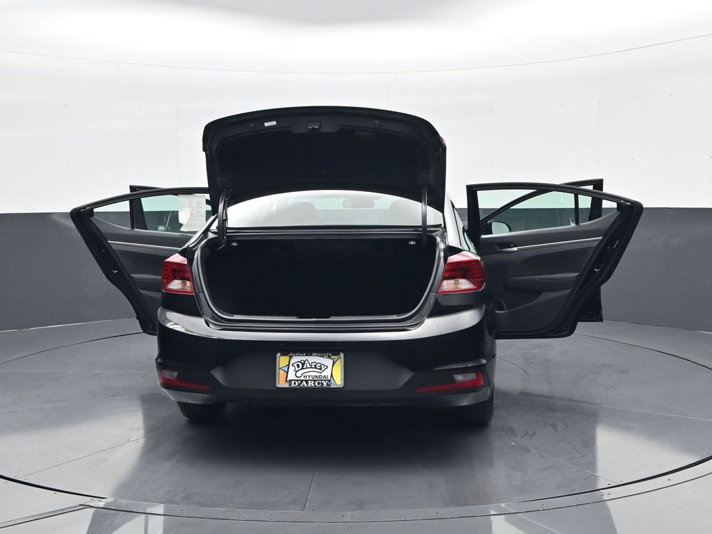 2019 Hyundai Elantra SE photo 32
