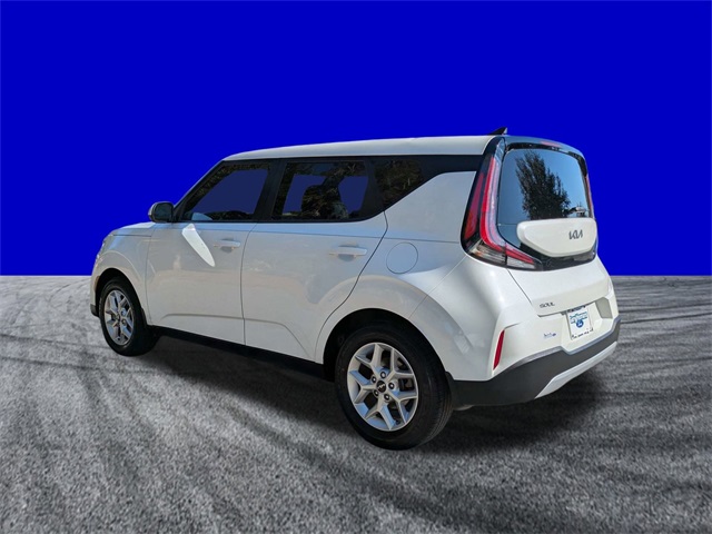 2023 Kia Soul LX photo 4