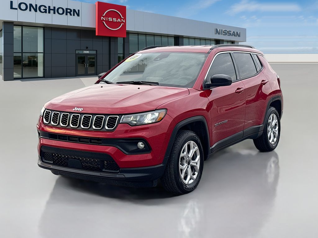 2025 Jeep Compass Latitude photo 2