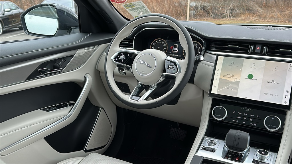 2026 Jaguar F-PACE P250 R-Dynamic S photo 26