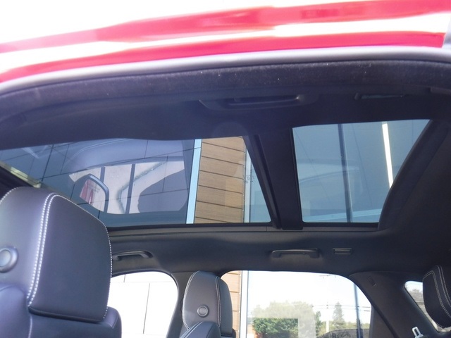 2025 Jaguar F-PACE P250 R-Dynamic S photo 13