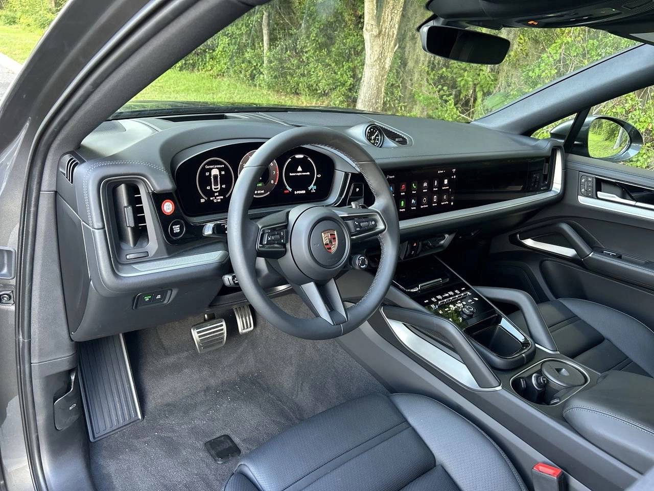 2025 Porsche Cayenne E-Hybrid Coupe photo 12