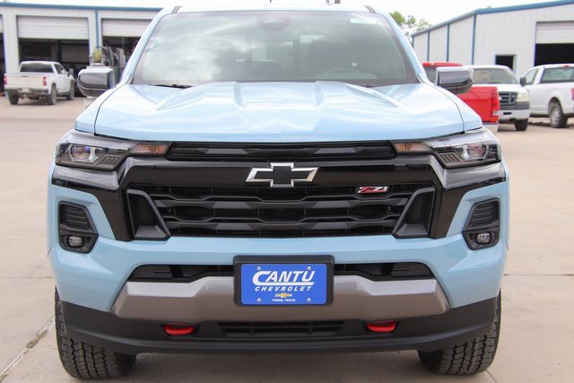 2025 Chevrolet Colorado Z71 photo 3