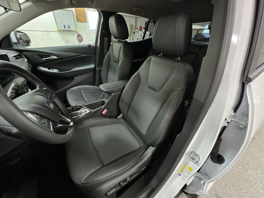 2025 Buick Encore GX Preferred photo 16
