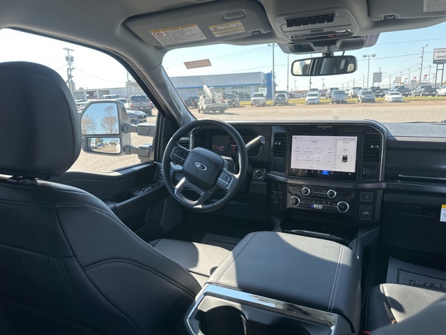 2026 Ford F-250 photo 2