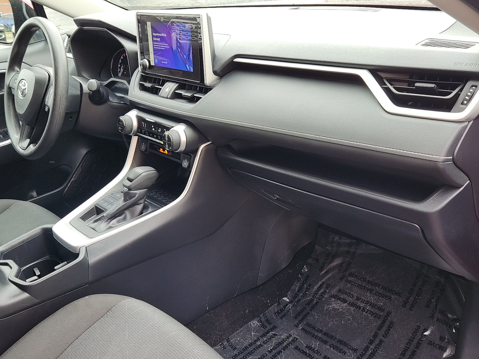2025 Toyota RAV4 XLE photo 29