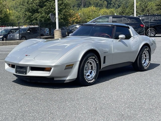 1982 Chevrolet Corvette Coupe photo 3