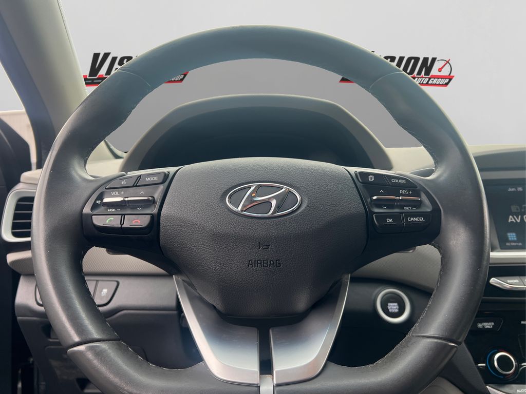 2018 Hyundai Ioniq Plug-In Hybrid photo 14