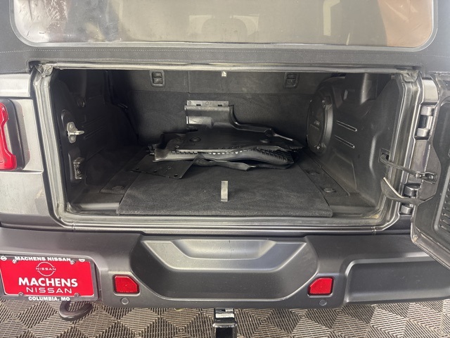 2021 Jeep Wrangler Unlimited Sahara photo 15