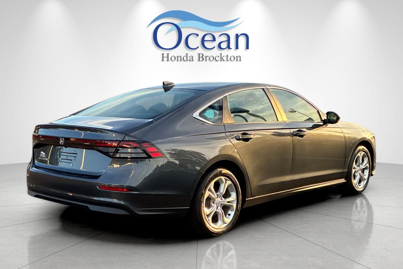 2023 Honda Accord LX photo 2
