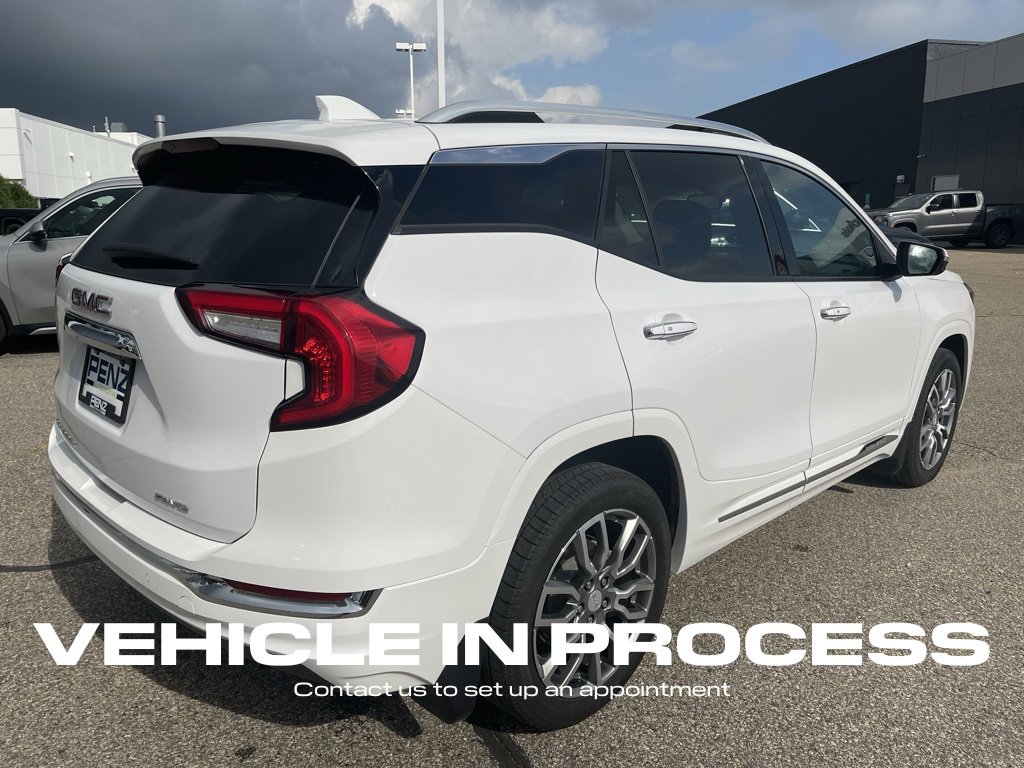 2022 Gmc Terrain Denali photo 2