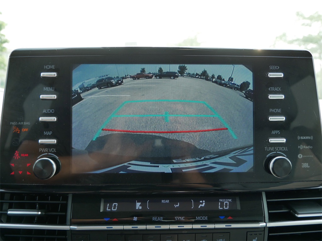 2024 Toyota Sienna XLE photo 22