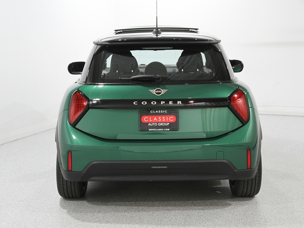 2025 Mini Cooper 2 Door Hardtop Signature photo 17