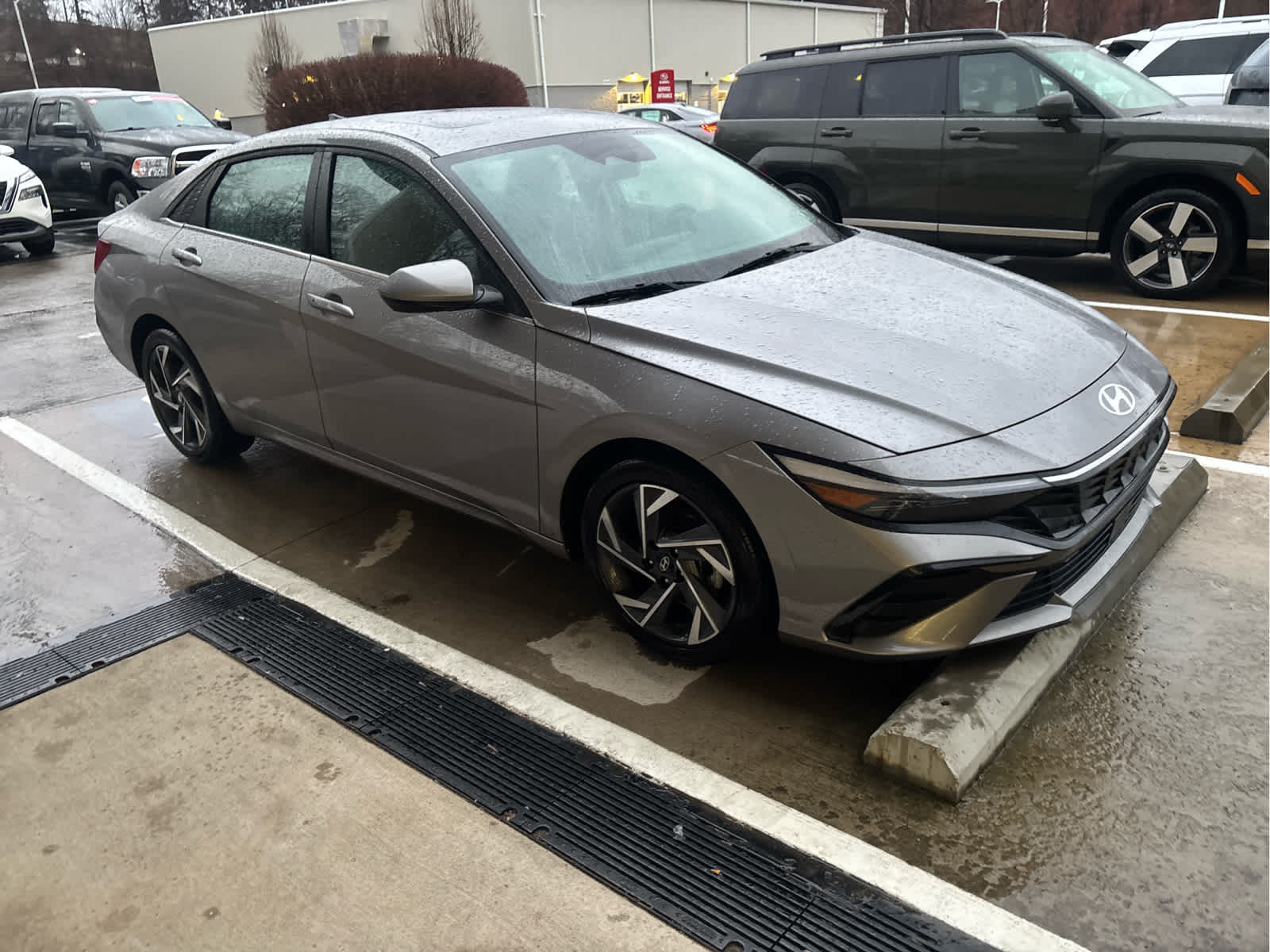 2025 Hyundai Elantra SEL's photo