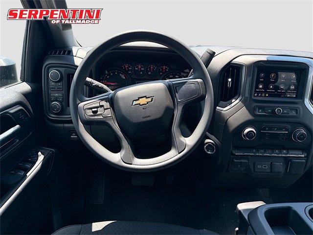 2025 Chevrolet Silverado 2500HD Custom photo 17