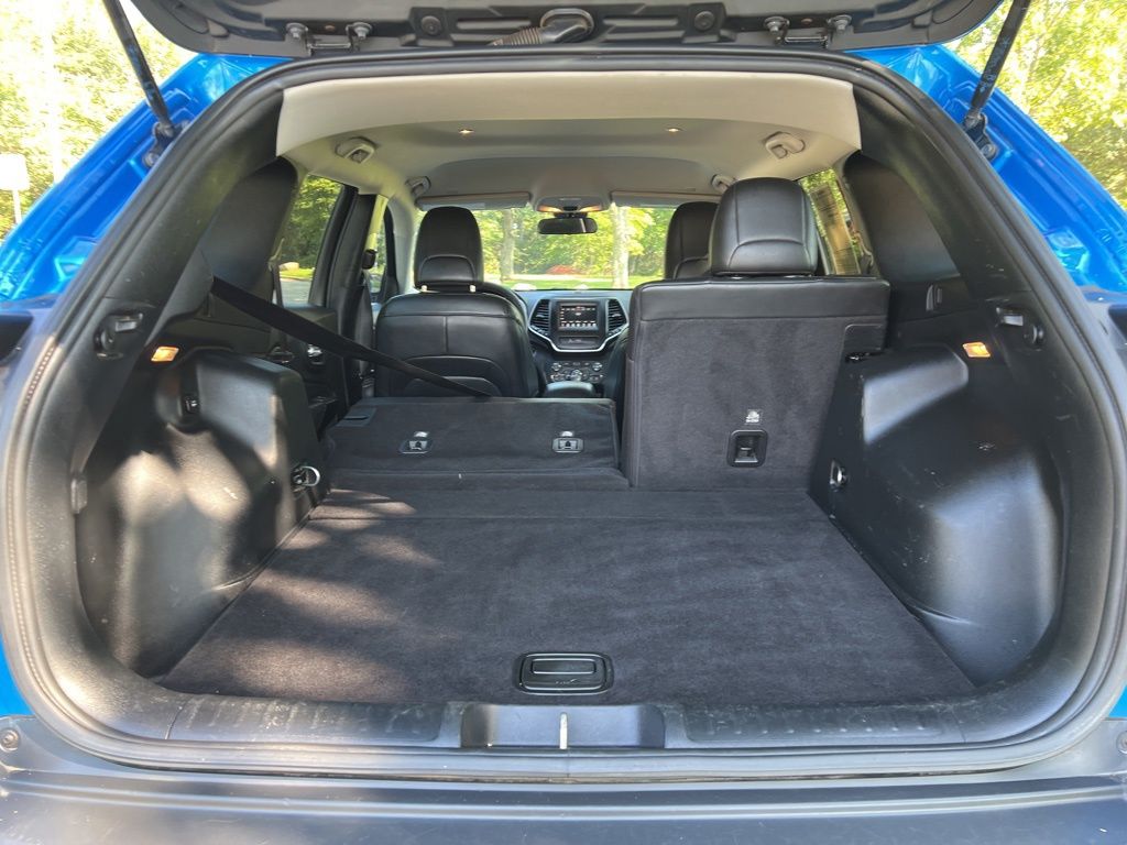 2020 Jeep Cherokee Altitude photo 33