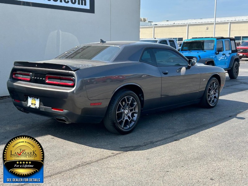 2018 Dodge Challenger GT AWD photo 3