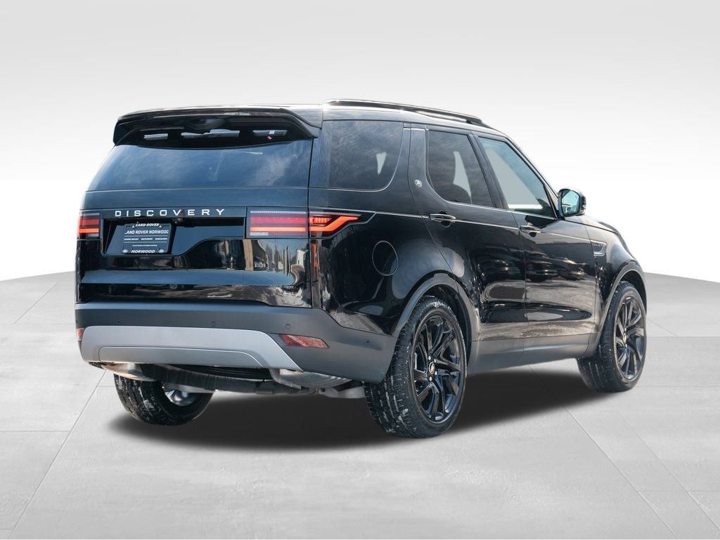 2025 Land Rover Discovery S photo 4