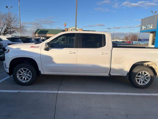 2021 Chevrolet Silverado 1500 RST photo 2