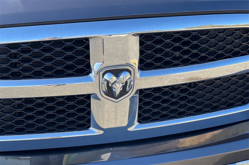 2021 Ram 1500 Classic SLT photo 7