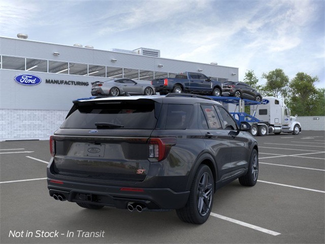 2025 Ford Explorer ST photo 6
