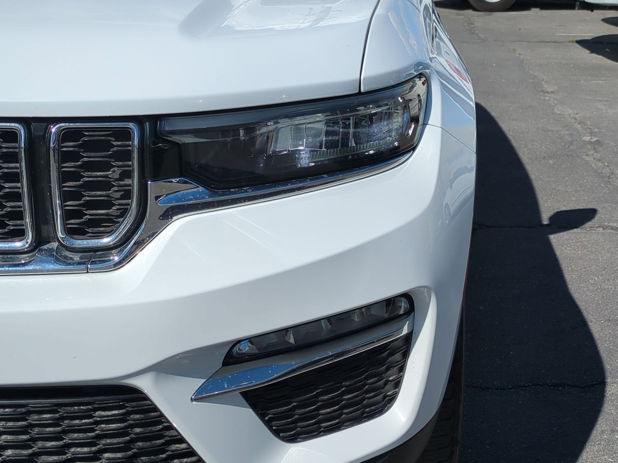2024 Jeep Cherokee Limited 4xe photo 9