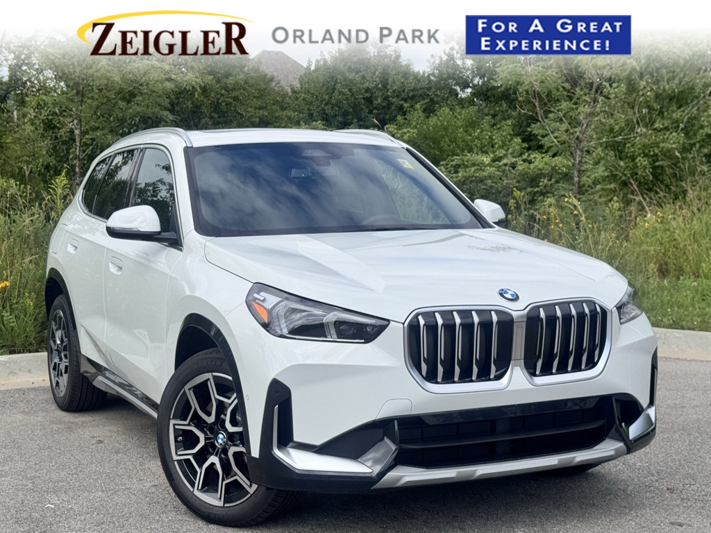 2026 BMW X1 28i's photo