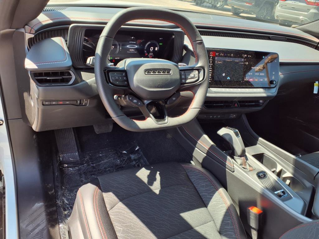 2025 Dodge Charger R/T photo 3