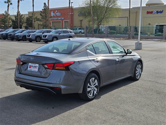 2025 Nissan Altima S photo 3