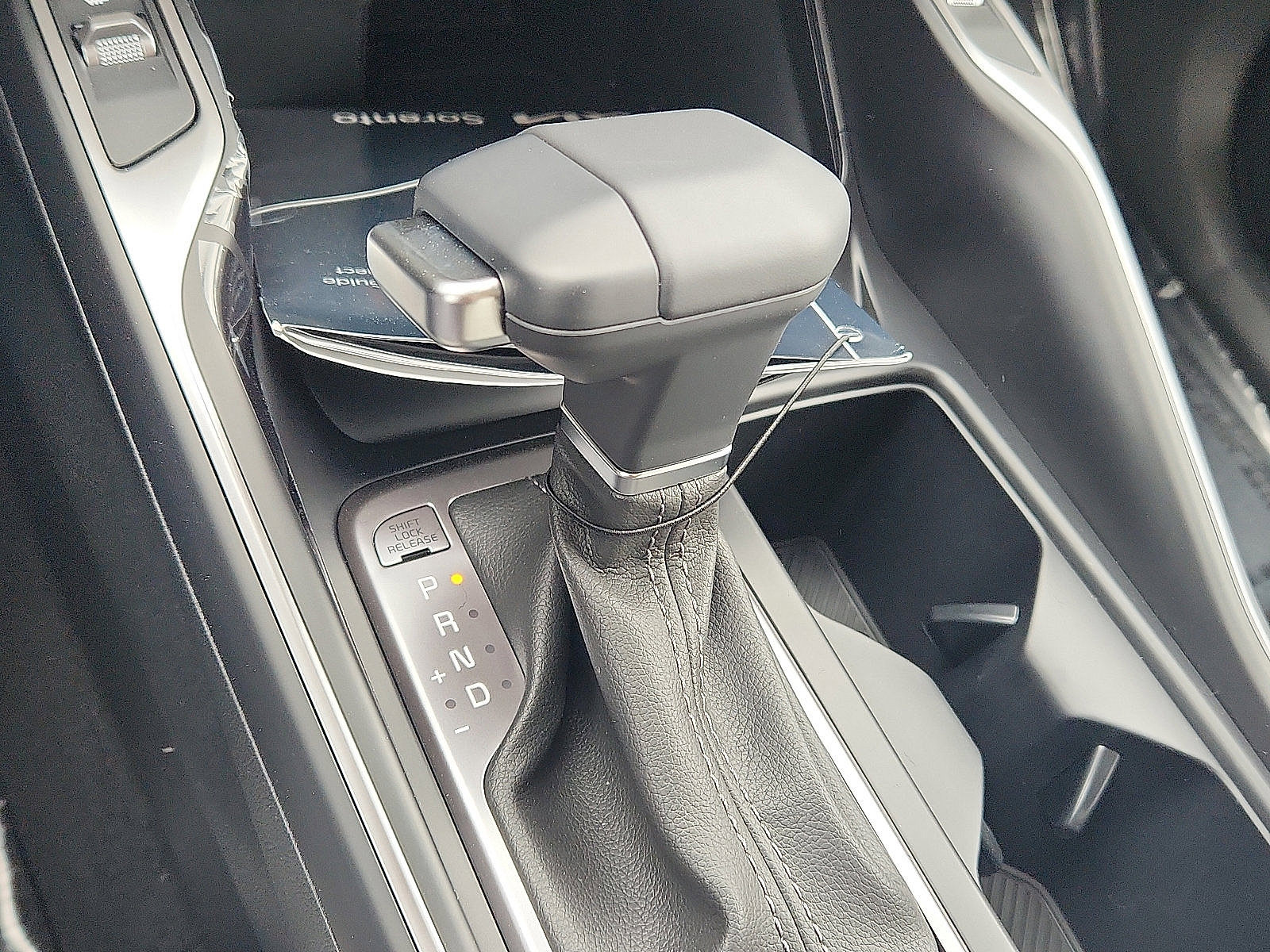 2025 Kia Sorento S photo 7