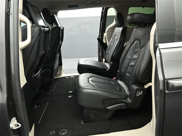 2017 CHRYSLER PACIFICA - Image 19