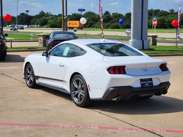2025 Ford Mustang EcoBoost photo 5