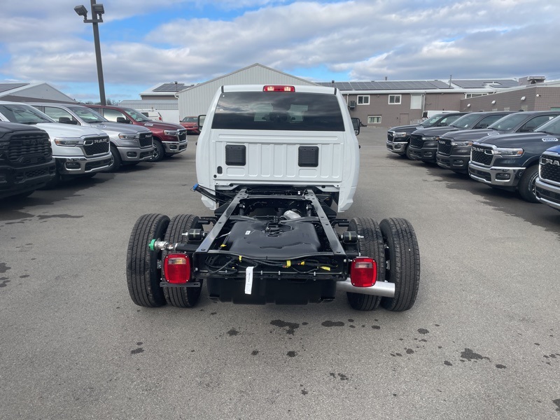 2026 Ram 3500 Tradesman photo 4