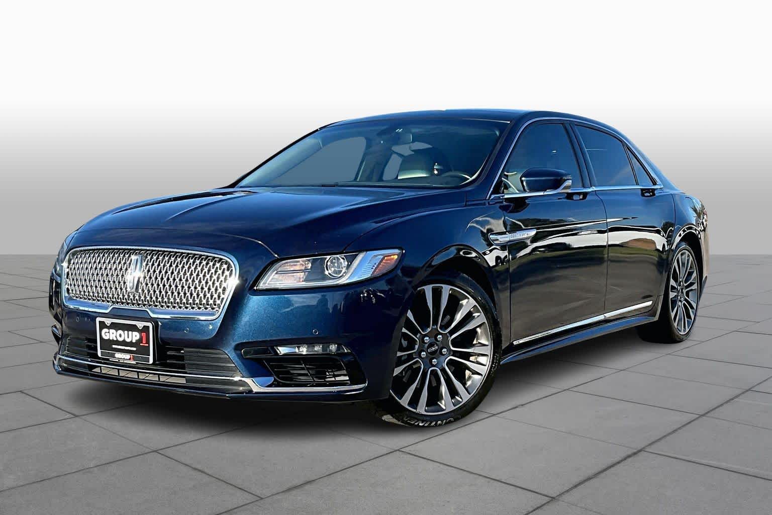2017 Lincoln Continental Reserve's photo